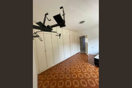 Casa à venda com 254m², 4 quartos e 2 vagas Casa à venda com 254m², 4 quartos e 2 vagasQuarto 3