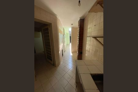 Casa à venda com 254m², 4 quartos e 2 vagas Casa à venda com 254m², 4 quartos e 2 vagasÁrea Externa