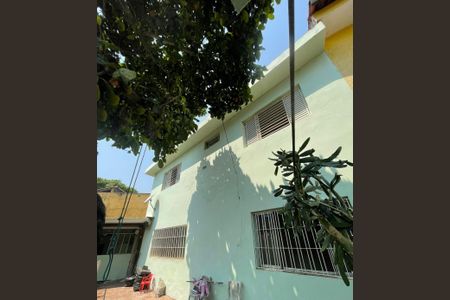 Casa à venda com 254m², 4 quartos e 2 vagas Casa à venda com 254m², 4 quartos e 2 vagasÁrea Externa