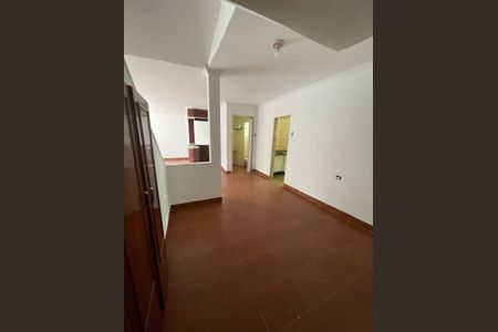 Casa à venda com 254m², 4 quartos e 2 vagas Casa à venda com 254m², 4 quartos e 2 vagasSala