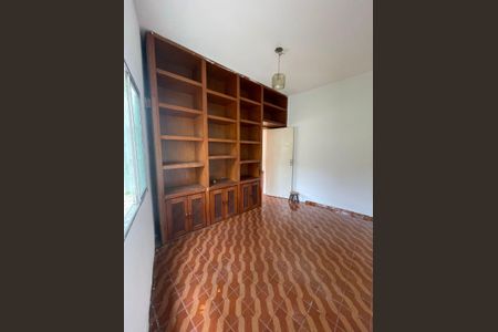 Casa à venda com 254m², 4 quartos e 2 vagas