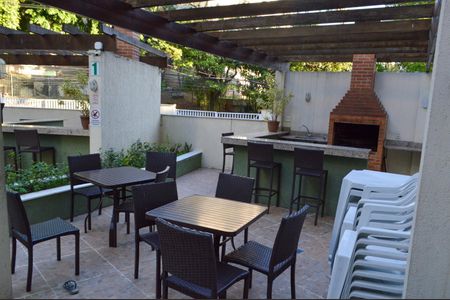 Apartamento à venda com 55m², 2 quartos e sem vaga Apartamento à venda com 55m², 2 quartos e sem vagaÁrea comum - Churrasqueira