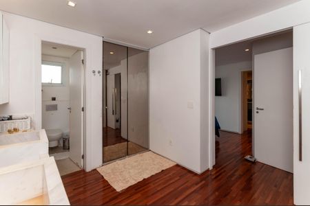 Apartamento à venda com 386m², 3 quartos e 4 vagasBanheiro da Suíte 1