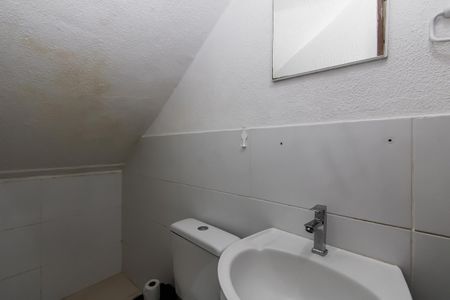 Casa de condomínio à venda com 74m², 2 quartos e 1 vagaLavabo