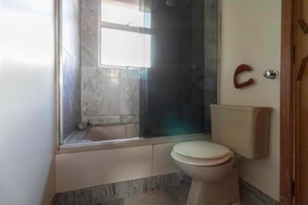 Apartamento para alugar com 245m², 3 quartos e 2 vagasBanheiro da suíte 2