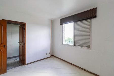 Apartamento para alugar com 245m², 3 quartos e 2 vagasSuíte 2