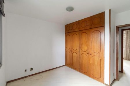 Apartamento para alugar com 245m², 3 quartos e 2 vagasSuíte 2