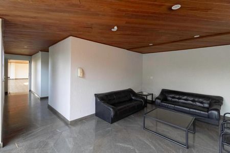 Apartamento para alugar com 245m², 3 quartos e 2 vagasHall social