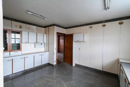 Apartamento para alugar com 245m², 3 quartos e 2 vagasCozinha