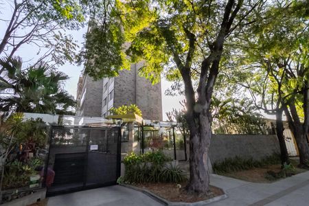 Apartamento para alugar com 245m², 3 quartos e 2 vagasFachada