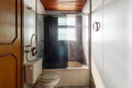 Apartamento para alugar com 245m², 3 quartos e 2 vagasBanheiro Semi Suíte