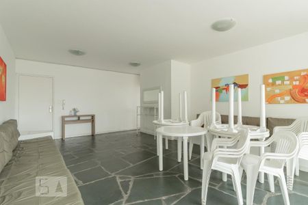 Apartamento à venda com 70m², 3 quartos e 1 vaga Apartamento à venda com 70m², 3 quartos e 1 vagaÁrea Comum