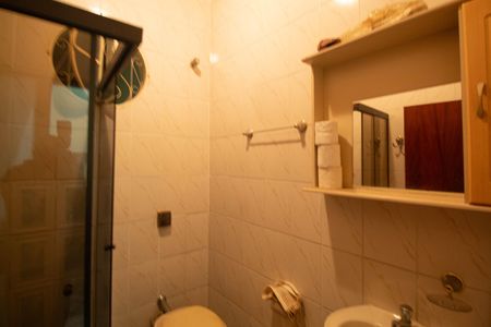 Casa à venda com 440m², 5 quartos e 3 vagas Casa à venda com 440m², 5 quartos e 3 vagasBanheiro 3