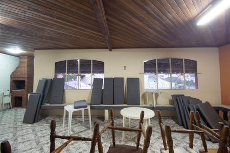 Casa à venda com 440m², 5 quartos e 3 vagas Casa à venda com 440m², 5 quartos e 3 vagasSalão de festas