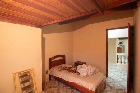 Casa à venda com 440m², 5 quartos e 3 vagas Casa à venda com 440m², 5 quartos e 3 vagasQuarto 5