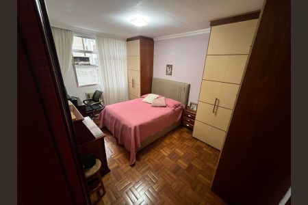 Apartamento à venda com 125m², 3 quartos e 1 vaga Apartamento à venda com 125m², 3 quartos e 1 vagaSuíte