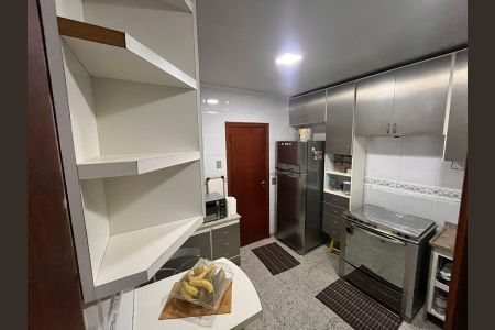 Apartamento à venda com 125m², 3 quartos e 1 vaga Apartamento à venda com 125m², 3 quartos e 1 vagaCozinha