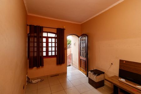 Casa para alugar com 58m², 2 quartos e 1 vagaSala