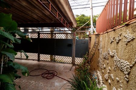 Casa para alugar com 58m², 2 quartos e 1 vagaÁrea externa