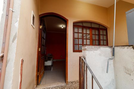 Casa para alugar com 58m², 2 quartos e 1 vagaÁrea externa