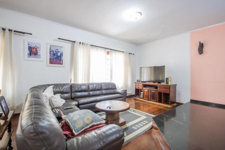 Casa à venda com 336m², 4 quartos e 4 vagasSala