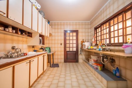 Casa à venda com 336m², 4 quartos e 4 vagasCozinha