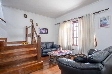 Casa à venda com 336m², 4 quartos e 4 vagasSala