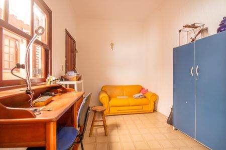 Casa à venda com 336m², 4 quartos e 4 vagasEscritório