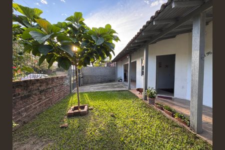 Casa à venda com 128m², 2 quartos e 2 vagas Casa à venda com 128m², 2 quartos e 2 vagasQuintal