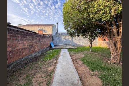 Casa à venda com 128m², 2 quartos e 2 vagas Casa à venda com 128m², 2 quartos e 2 vagasQuintal