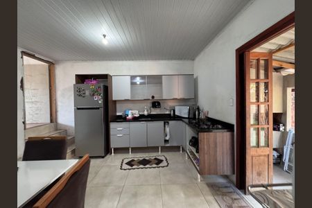 Casa à venda com 128m², 2 quartos e 2 vagas Casa à venda com 128m², 2 quartos e 2 vagasCozinha