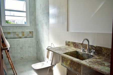 Casa para alugar com 290m², 4 quartos e 5 vagasBanheiro Suíte Master 2