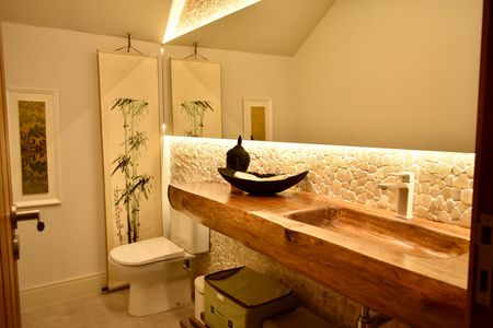 Casa para alugar com 290m², 4 quartos e 5 vagasLavabo