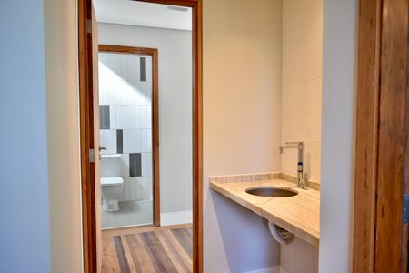 Casa para alugar com 290m², 4 quartos e 5 vagasCorredor