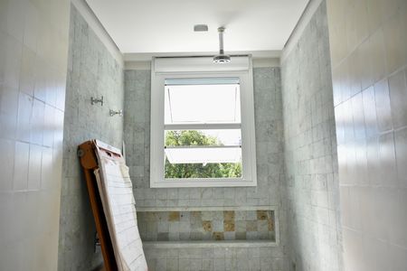 Casa para alugar com 290m², 4 quartos e 5 vagasBanheiro Suíte Master 2