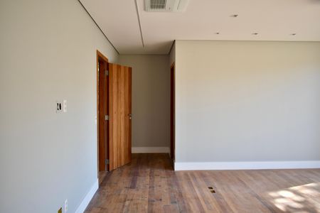 Casa para alugar com 290m², 4 quartos e 5 vagasSuíte Master