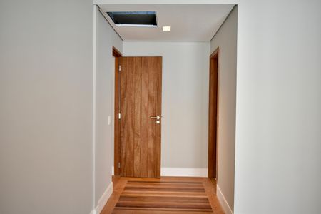Casa para alugar com 290m², 4 quartos e 5 vagasSuíte 3
