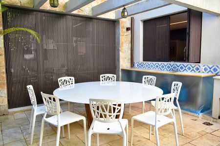 Casa para alugar com 290m², 4 quartos e 5 vagasÁrea gourmet