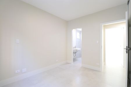 Apartamento à venda com 120m², 3 quartos e 2 vagasSuíte 1