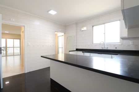 Apartamento à venda com 120m², 3 quartos e 2 vagasCozinha