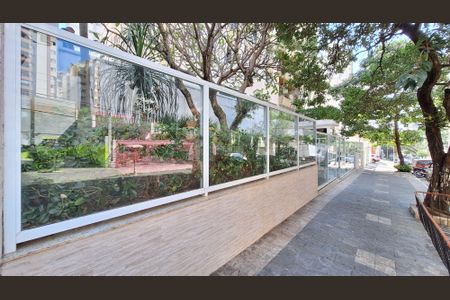 Apartamento à venda com 120m², 3 quartos e 2 vagasFachada