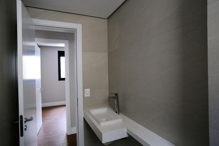 Apartamento à venda com 218m², 3 quartos e 2 vagasBanheiro 