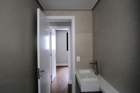 Apartamento à venda com 218m², 3 quartos e 2 vagasBanheiro 