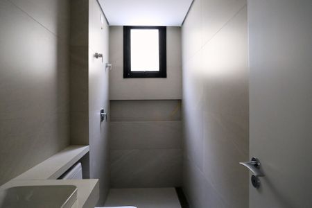 Apartamento à venda com 218m², 3 quartos e 2 vagasBanheiro 