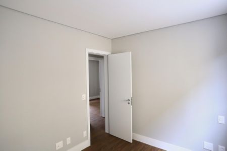 Apartamento à venda com 218m², 3 quartos e 2 vagasQuarto 2