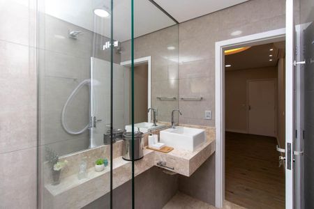 Casa à venda com 187m², 2 quartos e 4 vagas Casa à venda com 187m², 2 quartos e 4 vagasBanheiro da Suíte 2