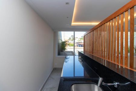 Casa à venda com 187m², 2 quartos e 4 vagas Casa à venda com 187m², 2 quartos e 4 vagasÁrea de Serviço