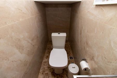 Casa à venda com 187m², 2 quartos e 4 vagas Casa à venda com 187m², 2 quartos e 4 vagasLavabo