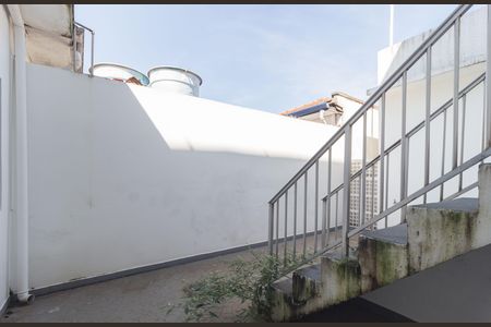 Casa à venda com 188m², 2 quartos e sem vaga Casa à venda com 188m², 2 quartos e sem vagaQuintal