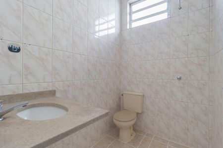 Casa à venda com 188m², 2 quartos e sem vaga Casa à venda com 188m², 2 quartos e sem vagaBanheiro 1